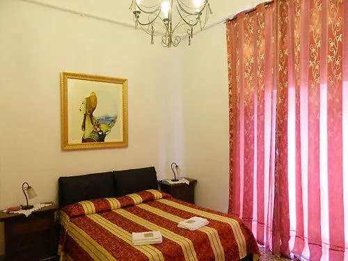 Crispi Rooms Catania 2*,  Italy